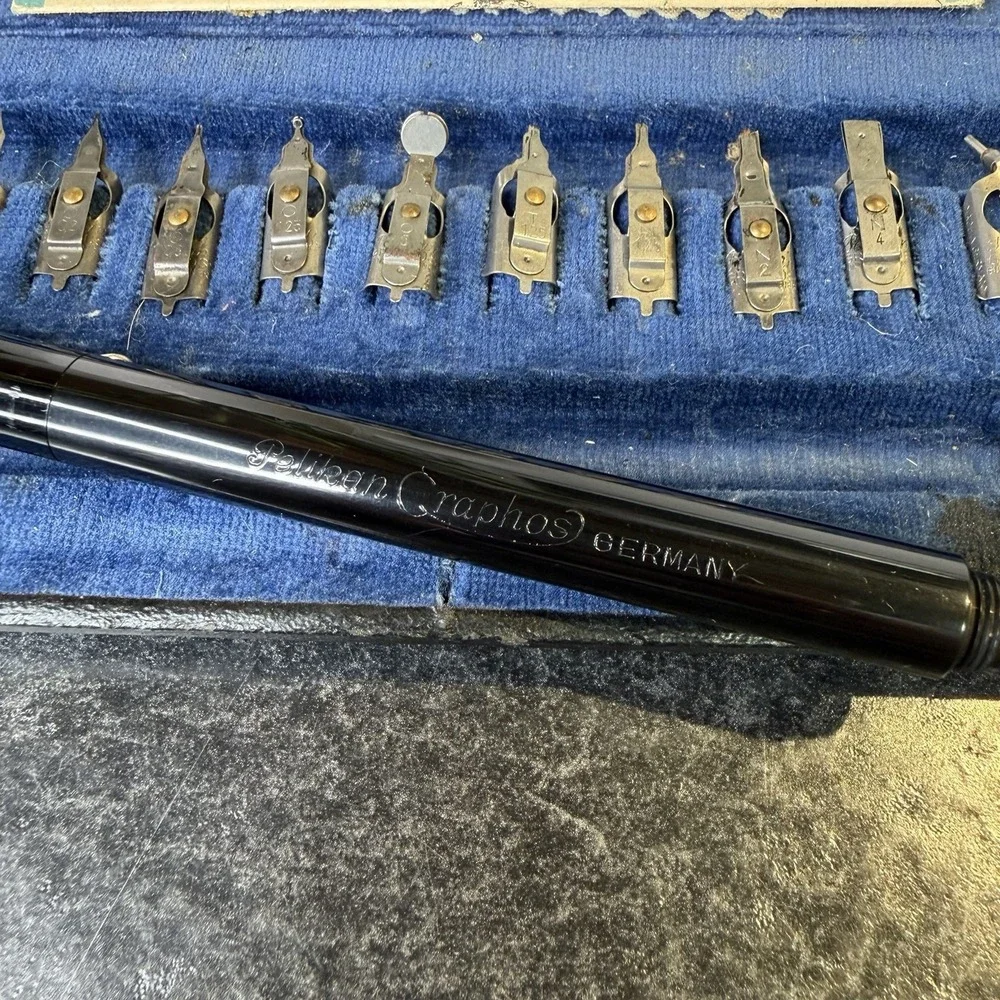 Pelikan vtg graphos